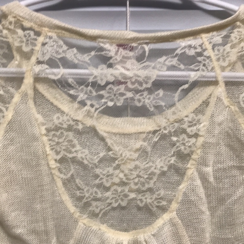 Cute top - Picture 3 of 7
